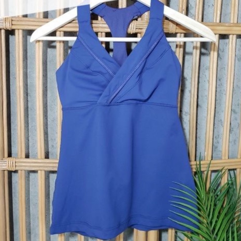 Lululemon tank